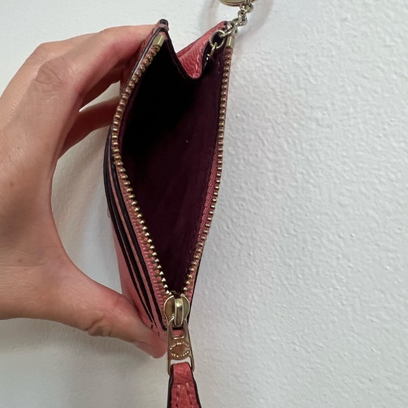 Like New 💞 Coach Rose Leather Key and Card Holder - Picture 6 of 11